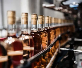 co-packing wine at custom quality bottling